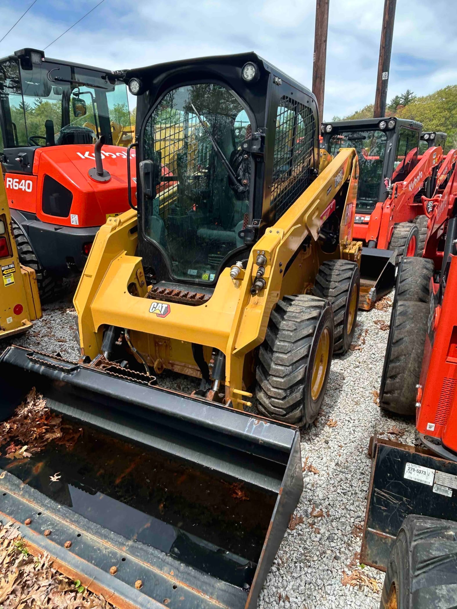 2022 CAT 236D3