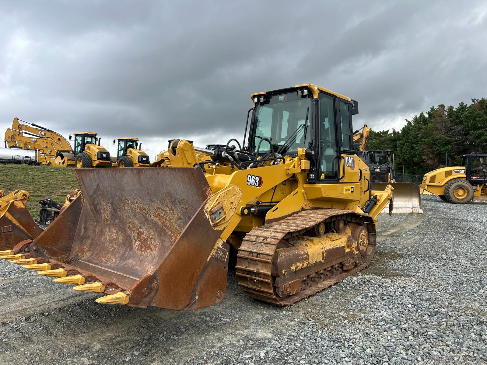 2021 Cat 963