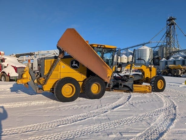 2021 DEERE 872GP