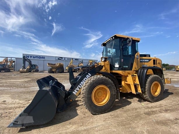 2023 HYUNDAI HL930A
