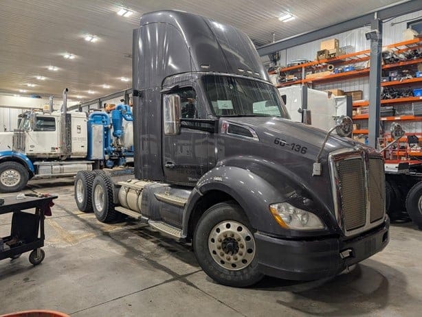 2015 KENWORTH T680