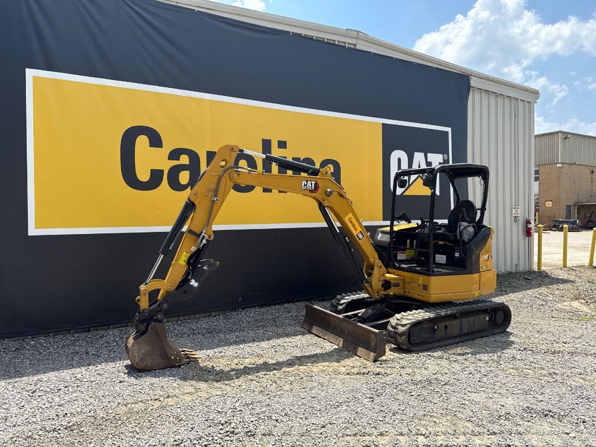 2022 Cat 304 TH