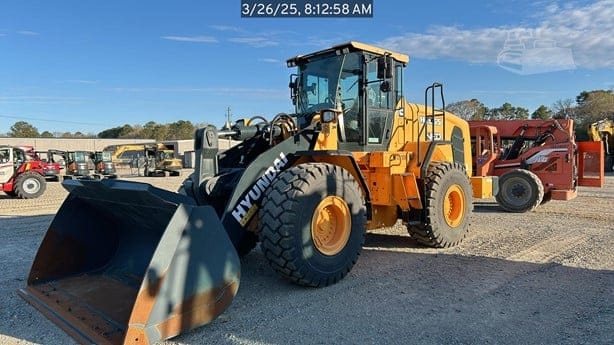 2023 HYUNDAI HL965