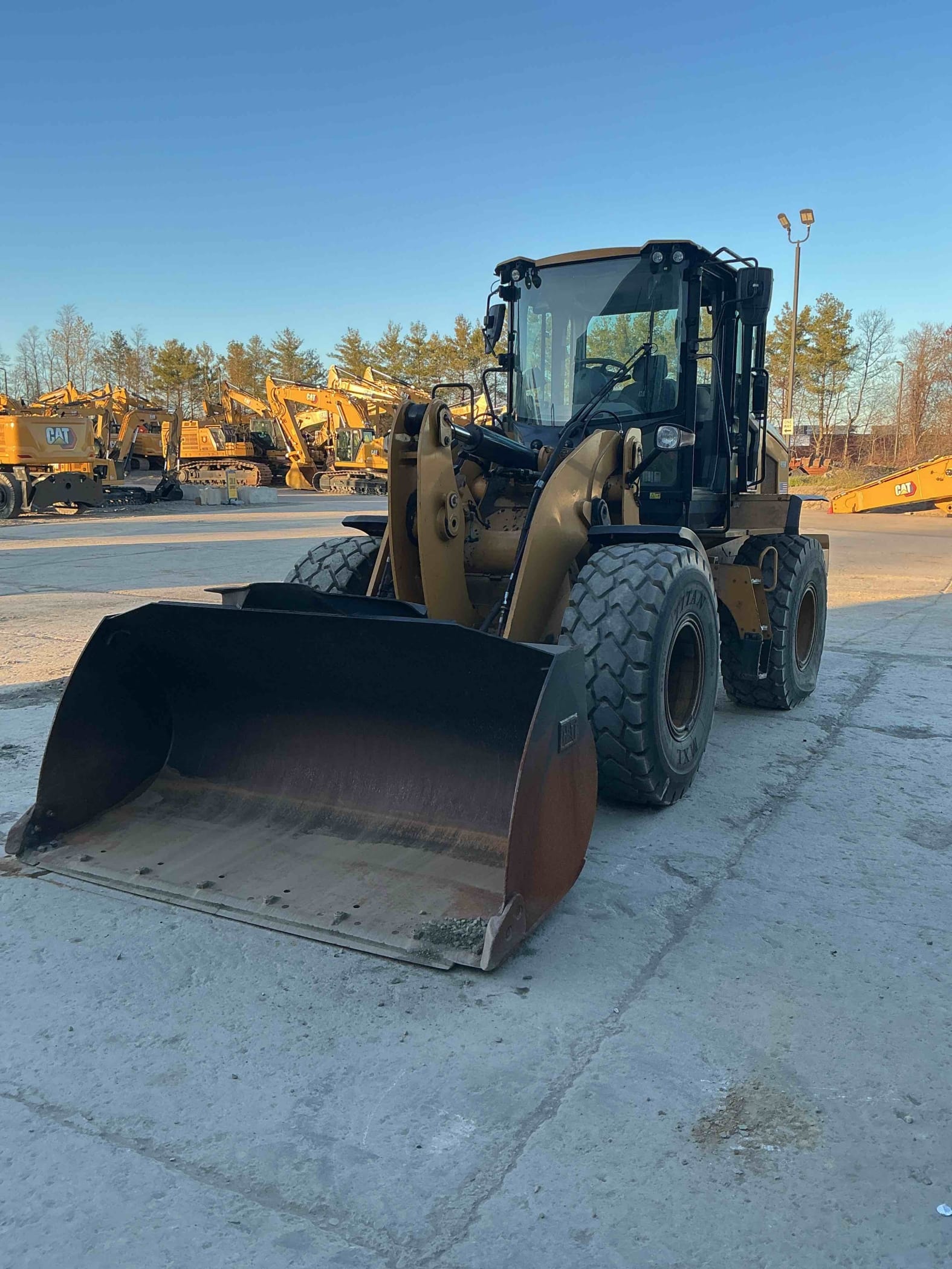 2021 CAT 926M