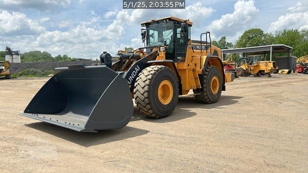 2025 HYUNDAI HL975