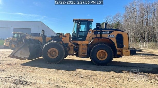 2025 HYUNDAI HL975
