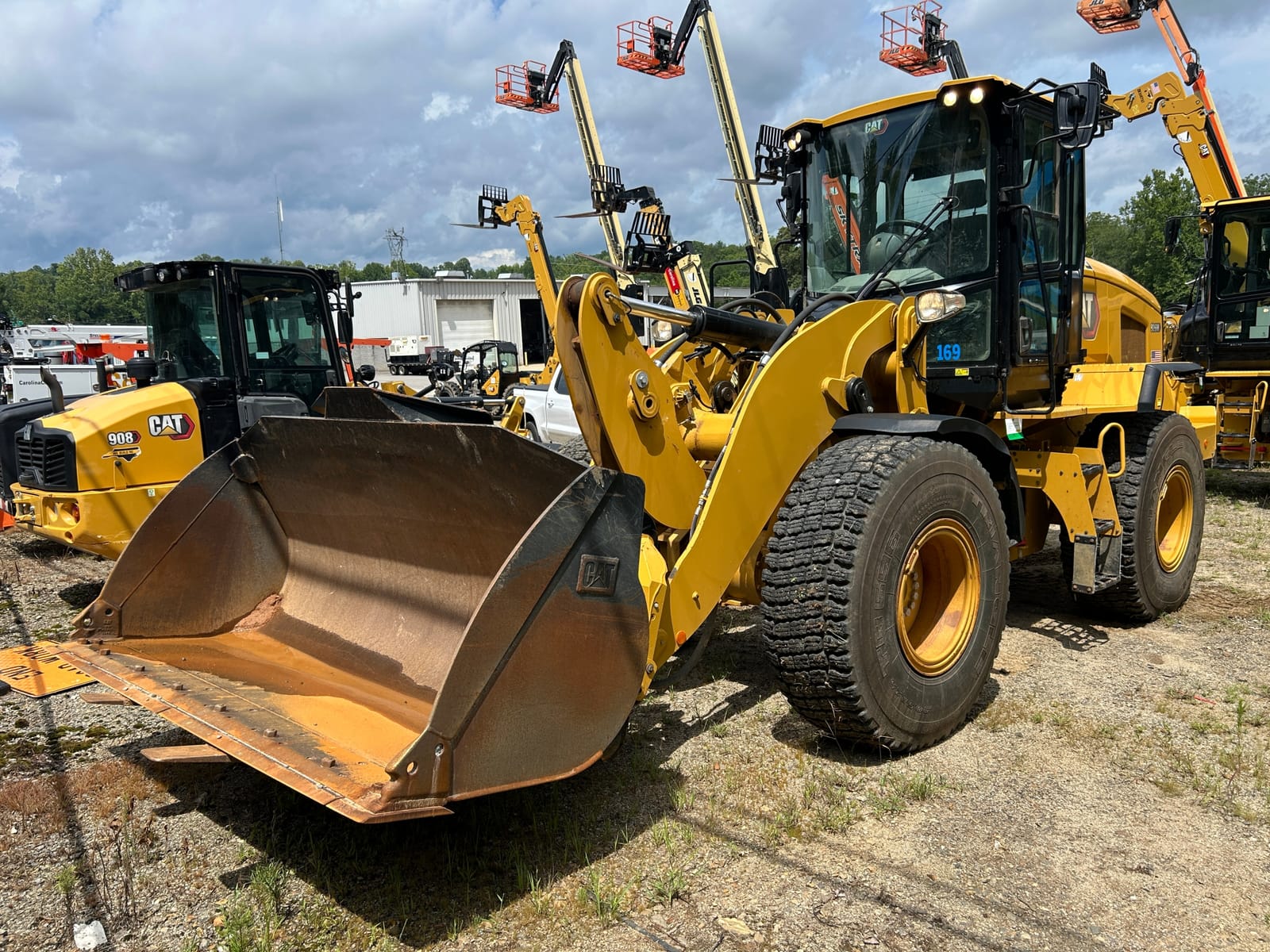 2022 Cat 926M QC