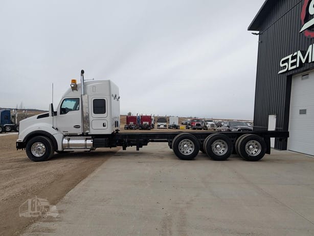 2015 KENWORTH T880