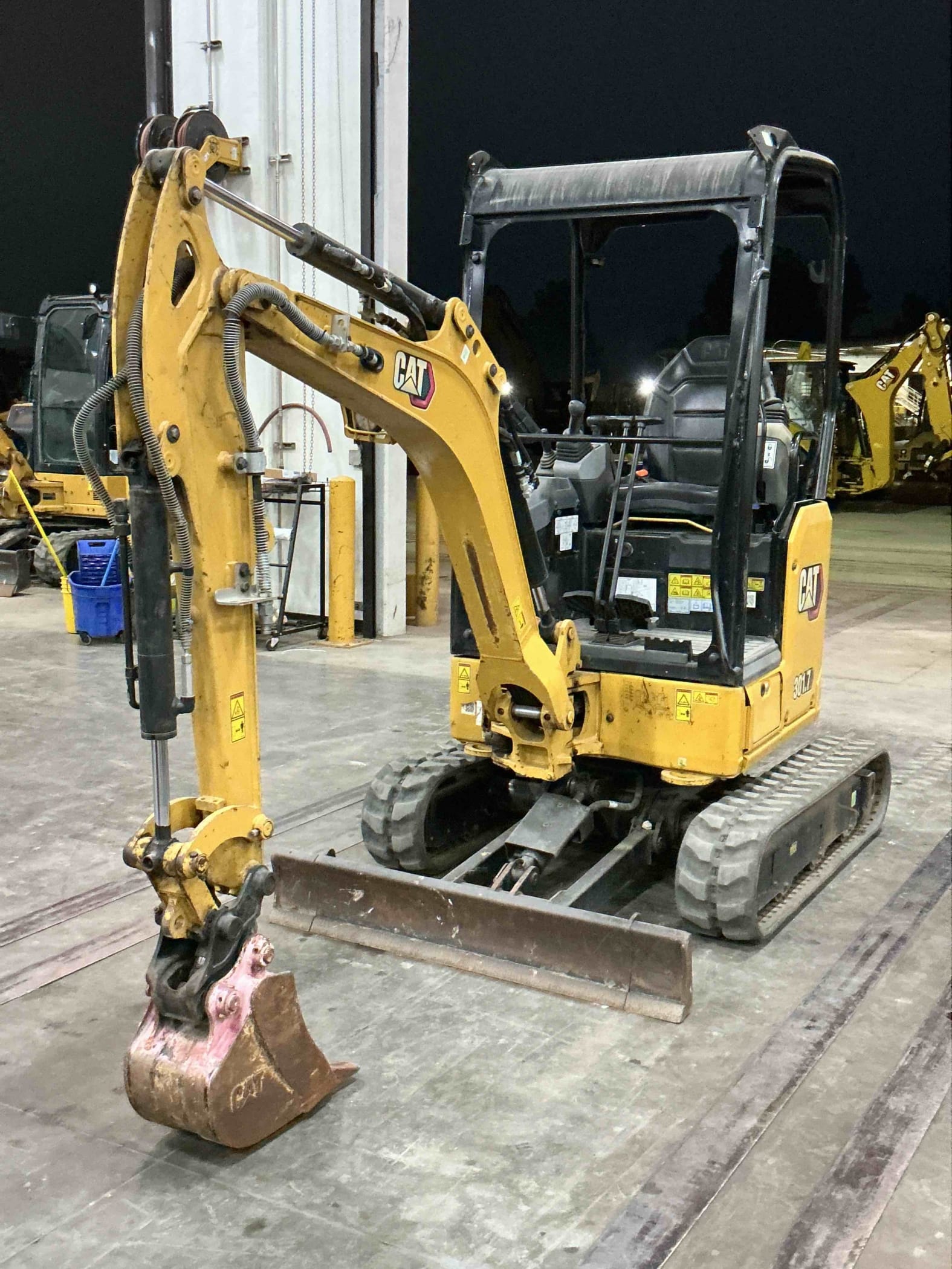2022 Cat 301.705CR