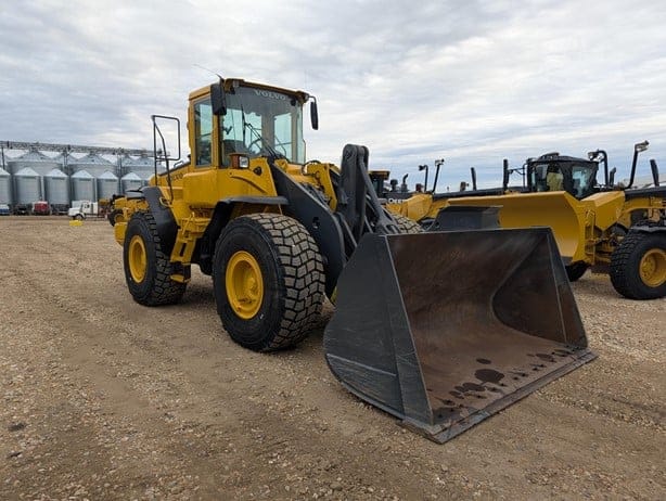 2003 VOLVO L110E