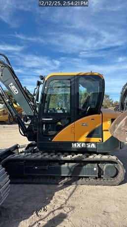 2024 HYUNDAI HX85A