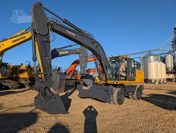 2017 DEERE 230G W