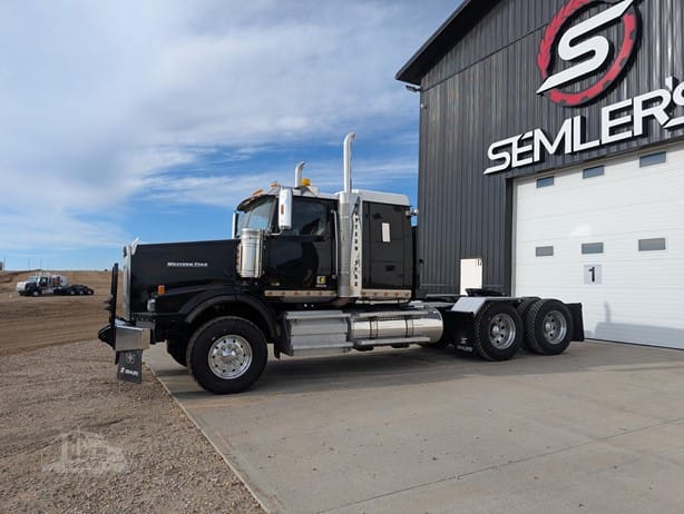 2013 WESTERN STAR 4900