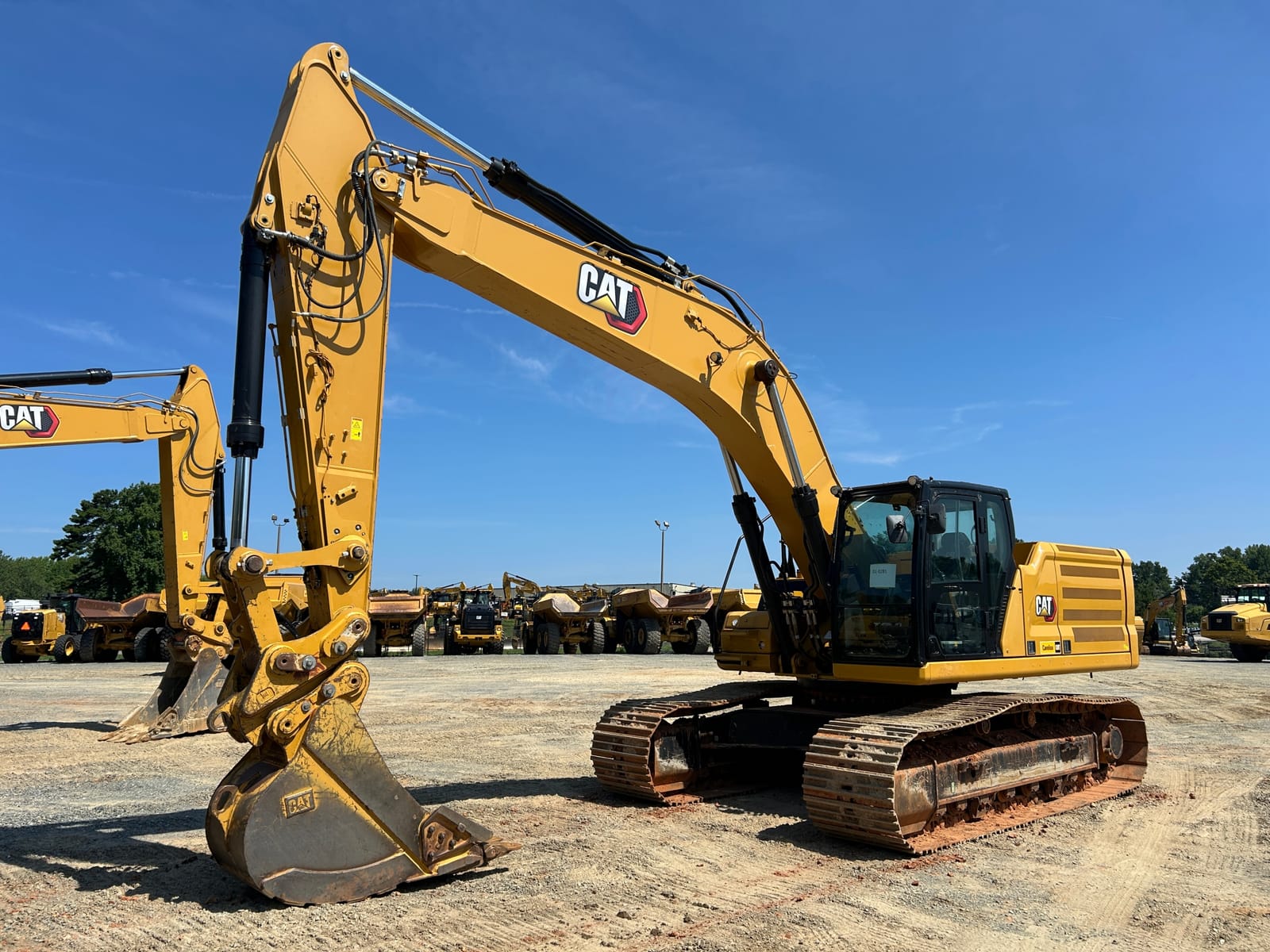 2023 Cat 340 QC