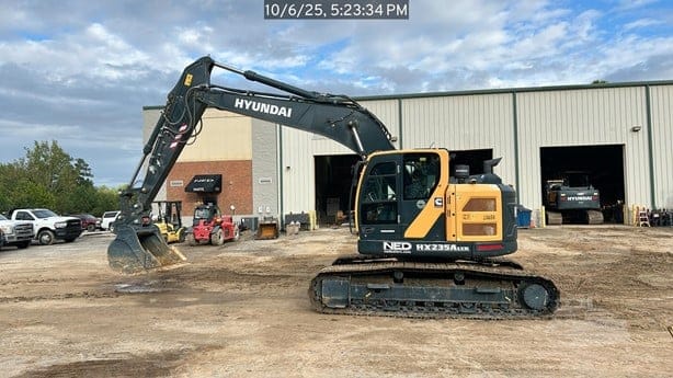 2023 HYUNDAI HX235A LCR