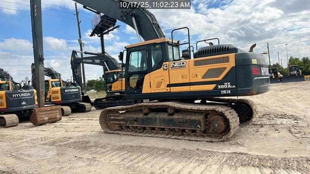 2023 HYUNDAI HX300A LR