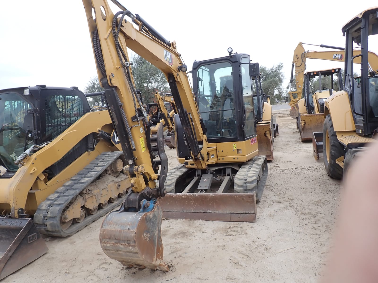 2022 Cat 304-07