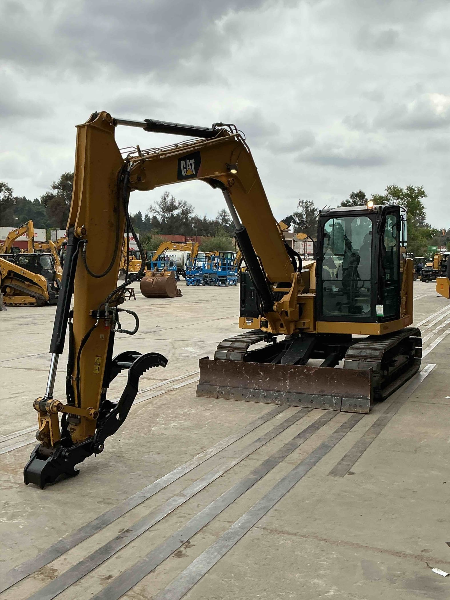 2019 Cat 30807CR