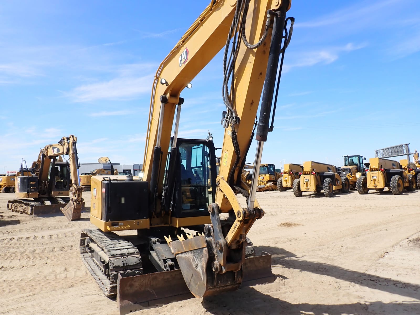 2022 Cat 310-07