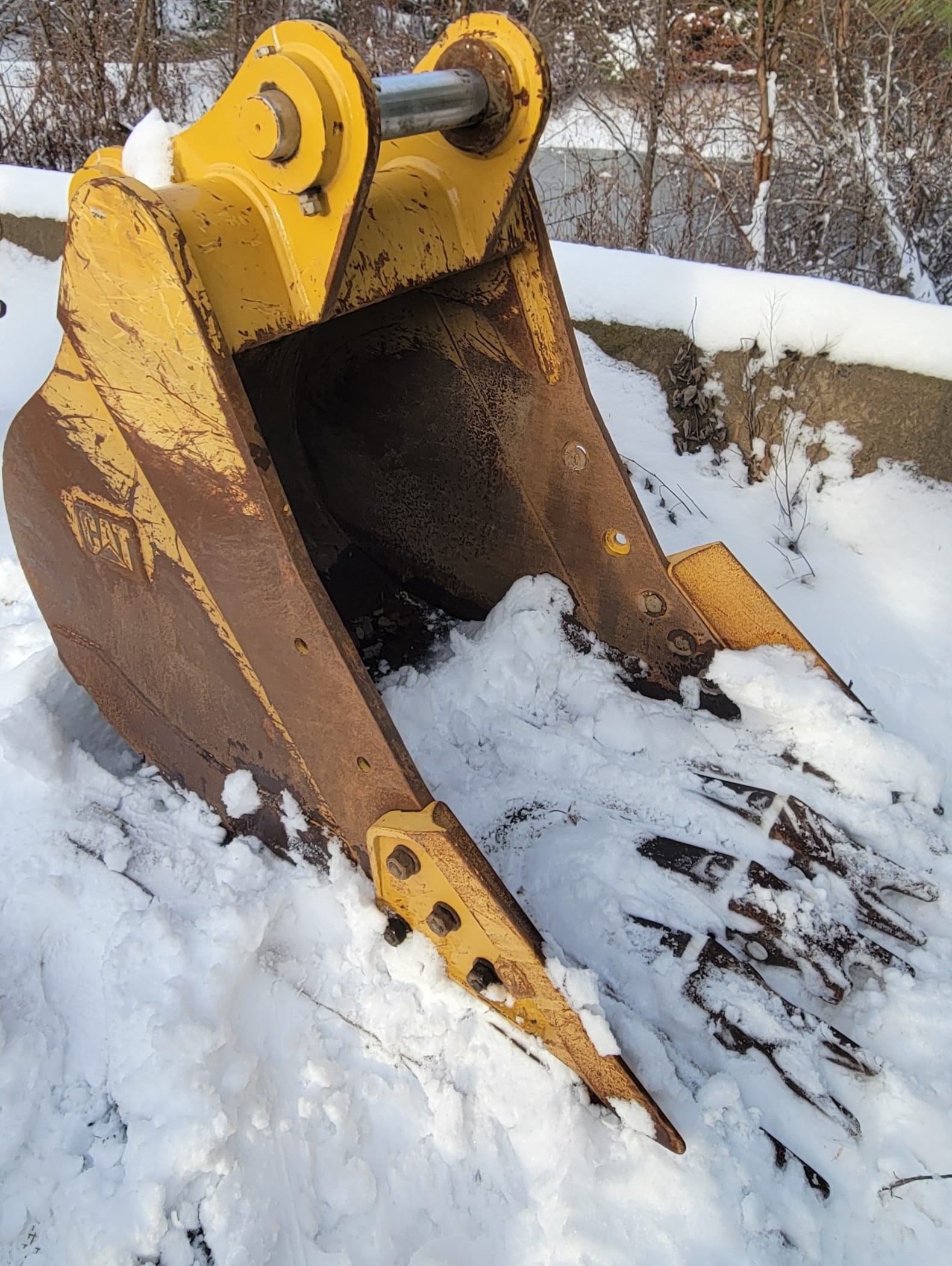 2024 CAT 320-325 36IN HEAVY DUTY BUCKET