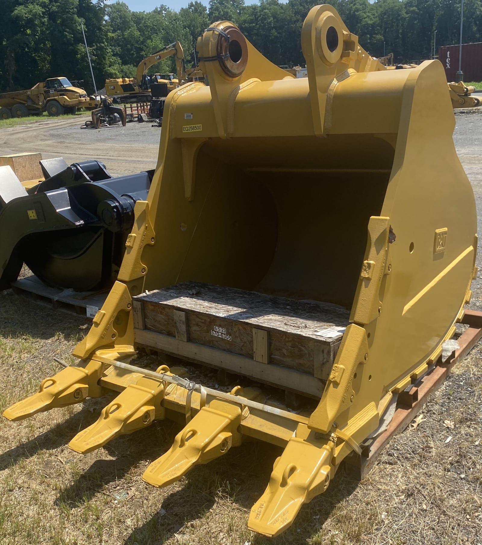2023 CAT 370 70INCH SEVERE DUTY BUCKET