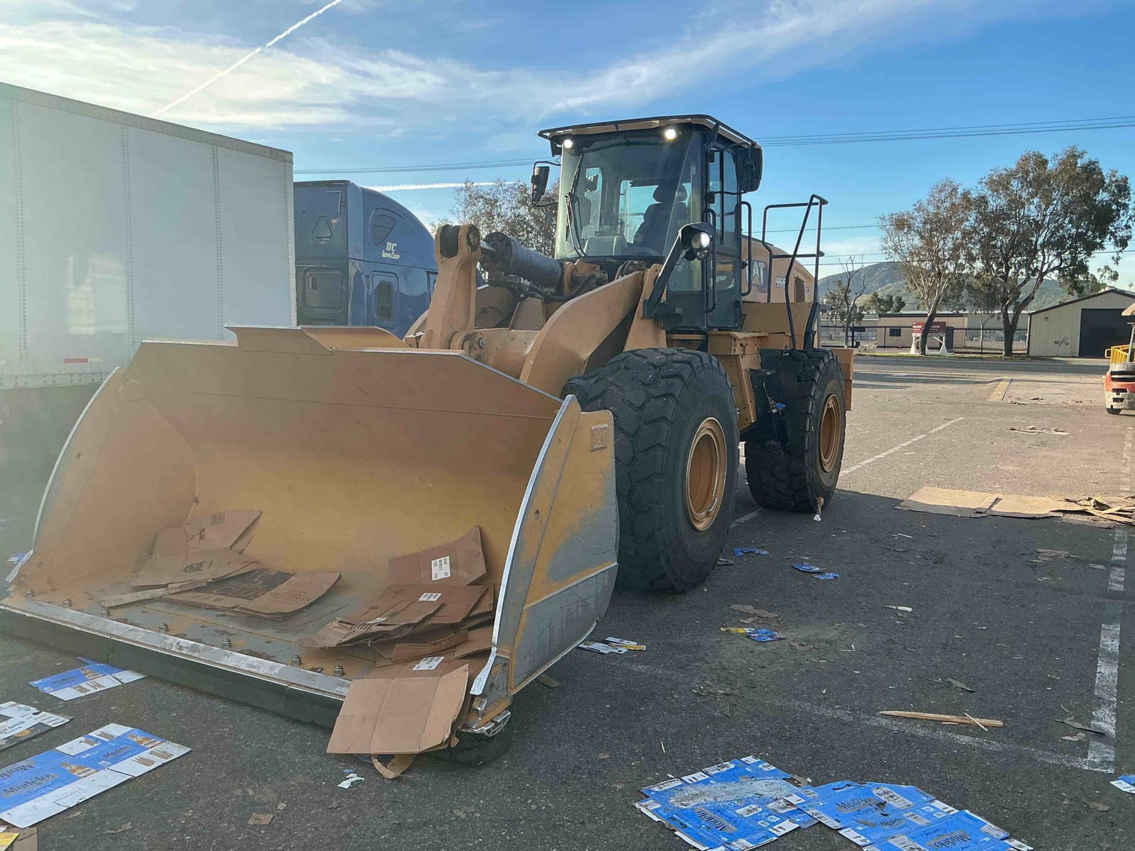 2024 Cat 966