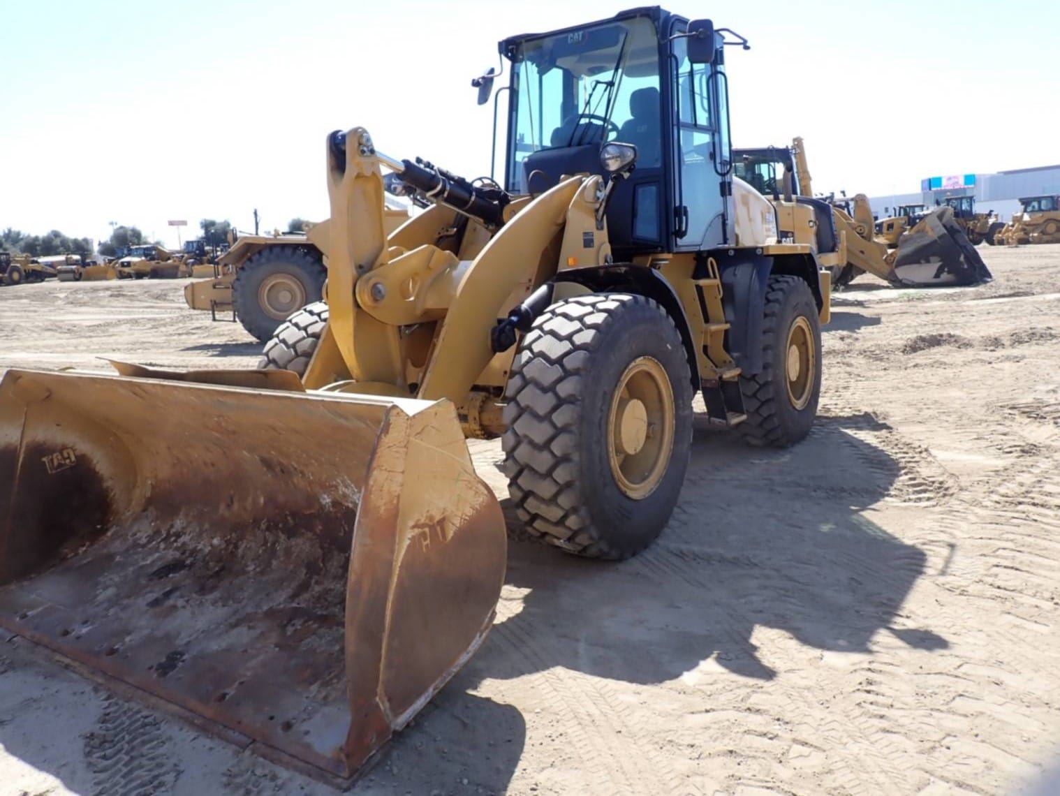 2021 Cat 914
