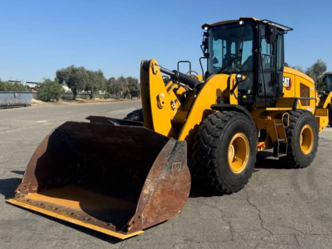 2021 Cat 930M
