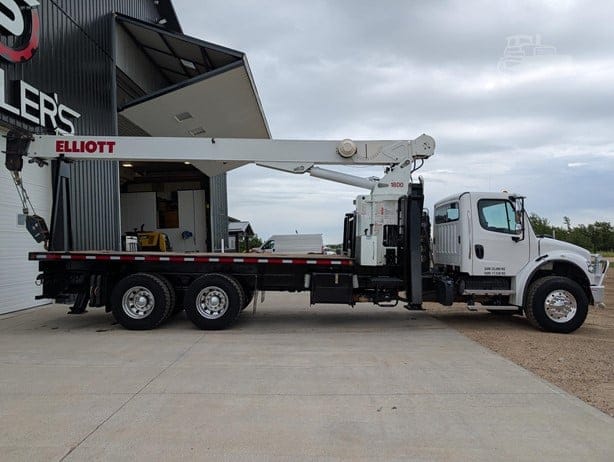 ELLIOTT 1870F MOUNTED ON 2020 FREIGHTLINER BUSINESS CLASS M2 106
