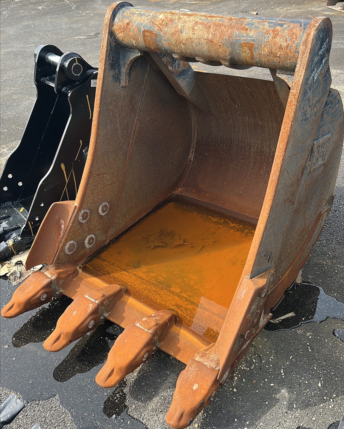 2021 CAT M313D-M318F 36INCH HEAVY DUTY BUCKET