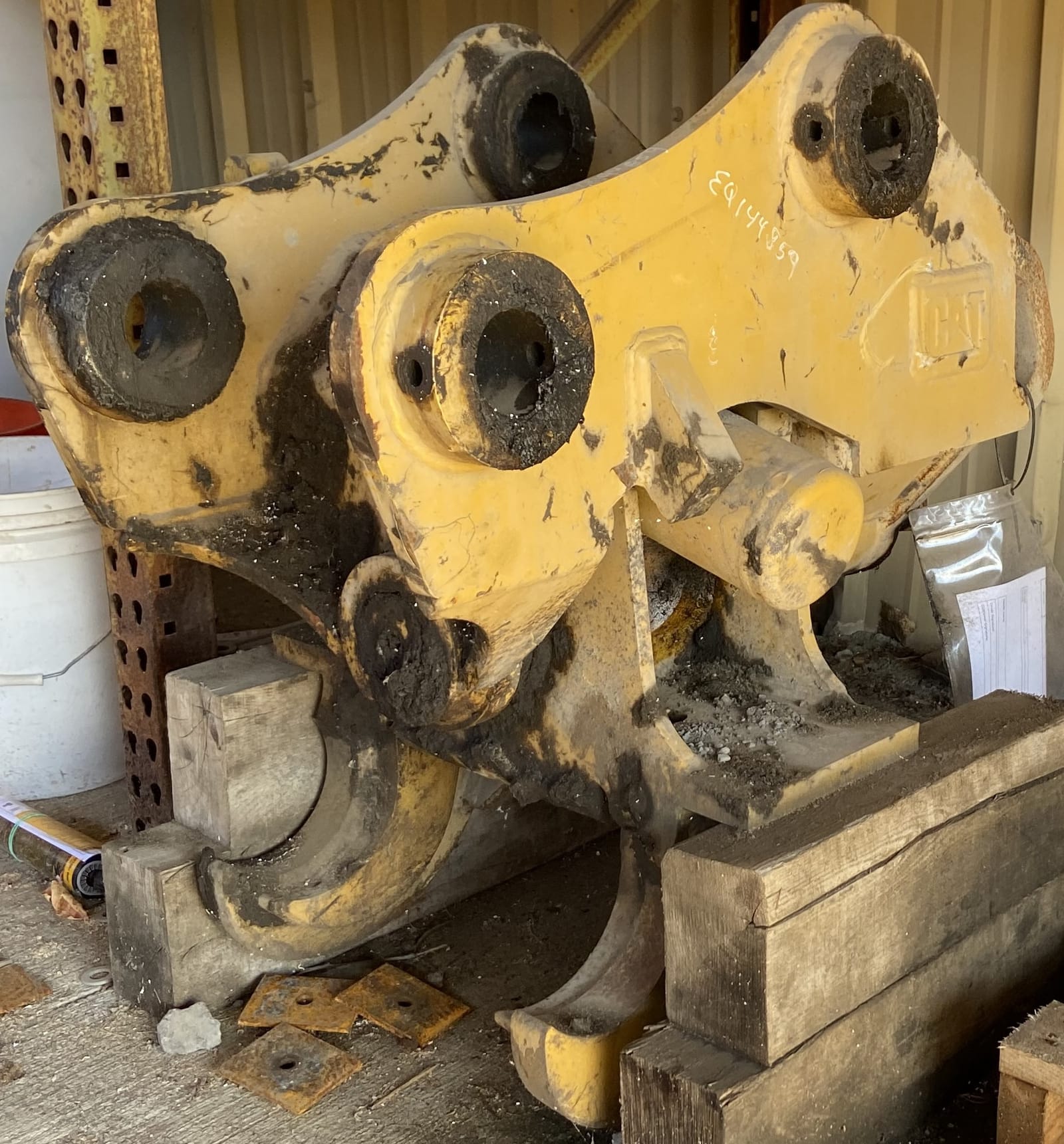 2019 CAT M314F/M316F/M318F TILTING PIN LOCK COUPLER
