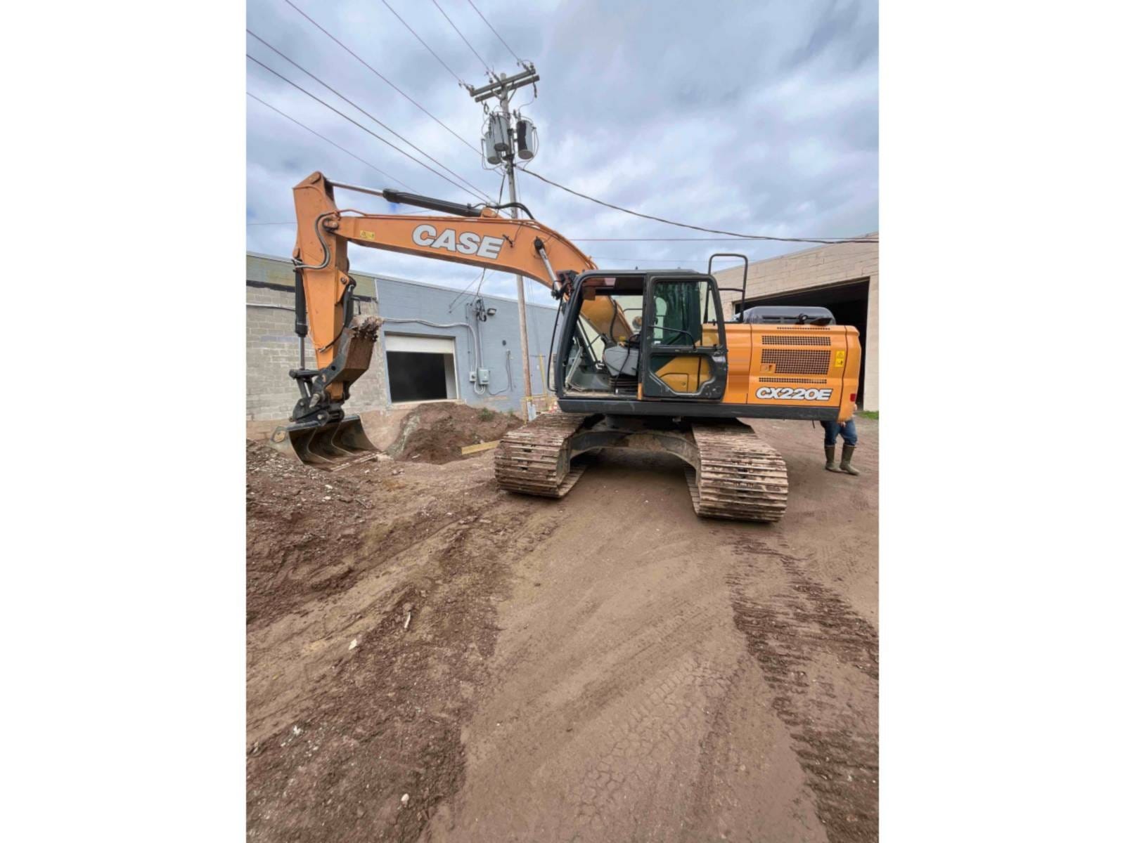 2024 CASE CX220E