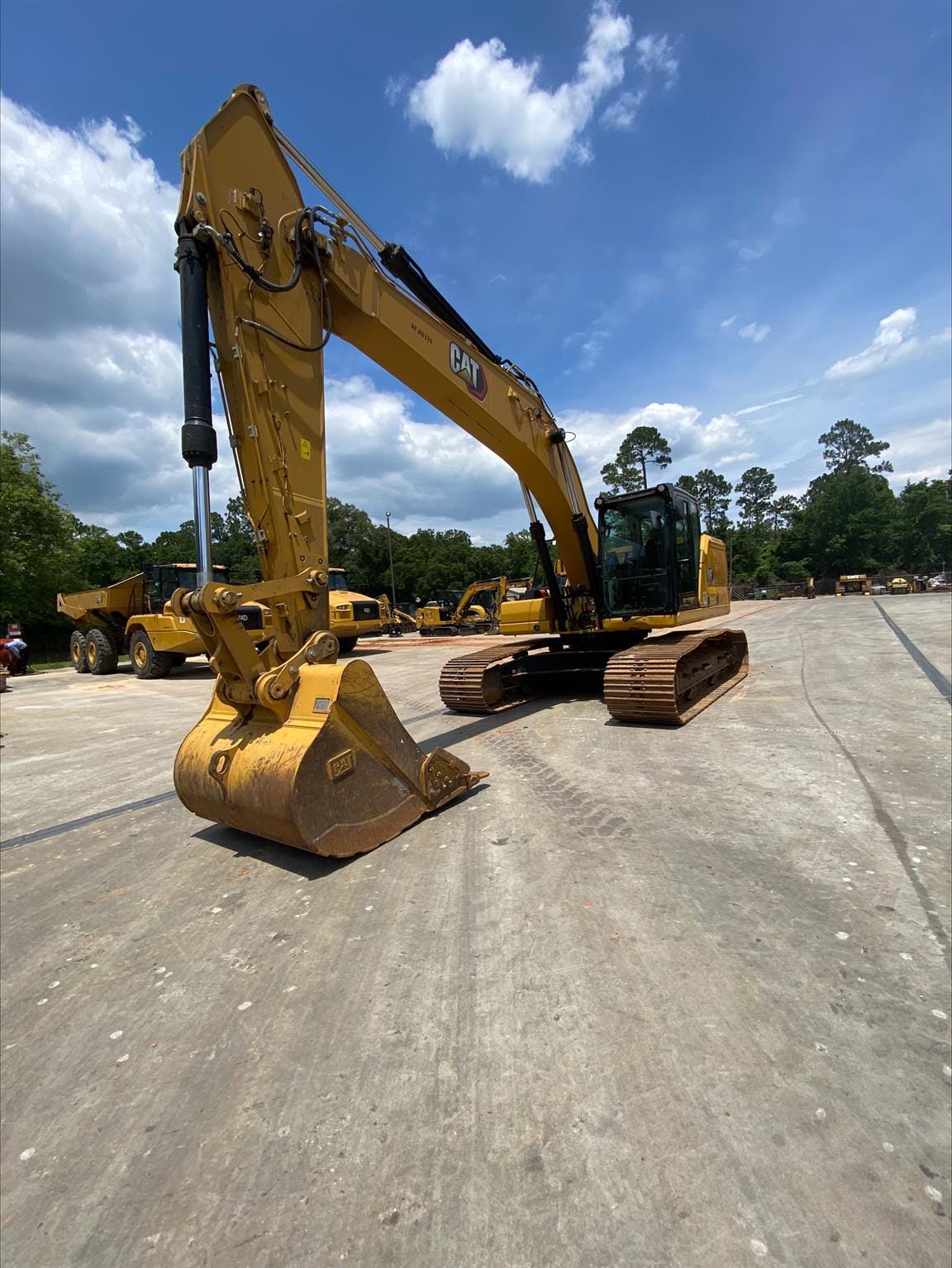 2021 Cat 326