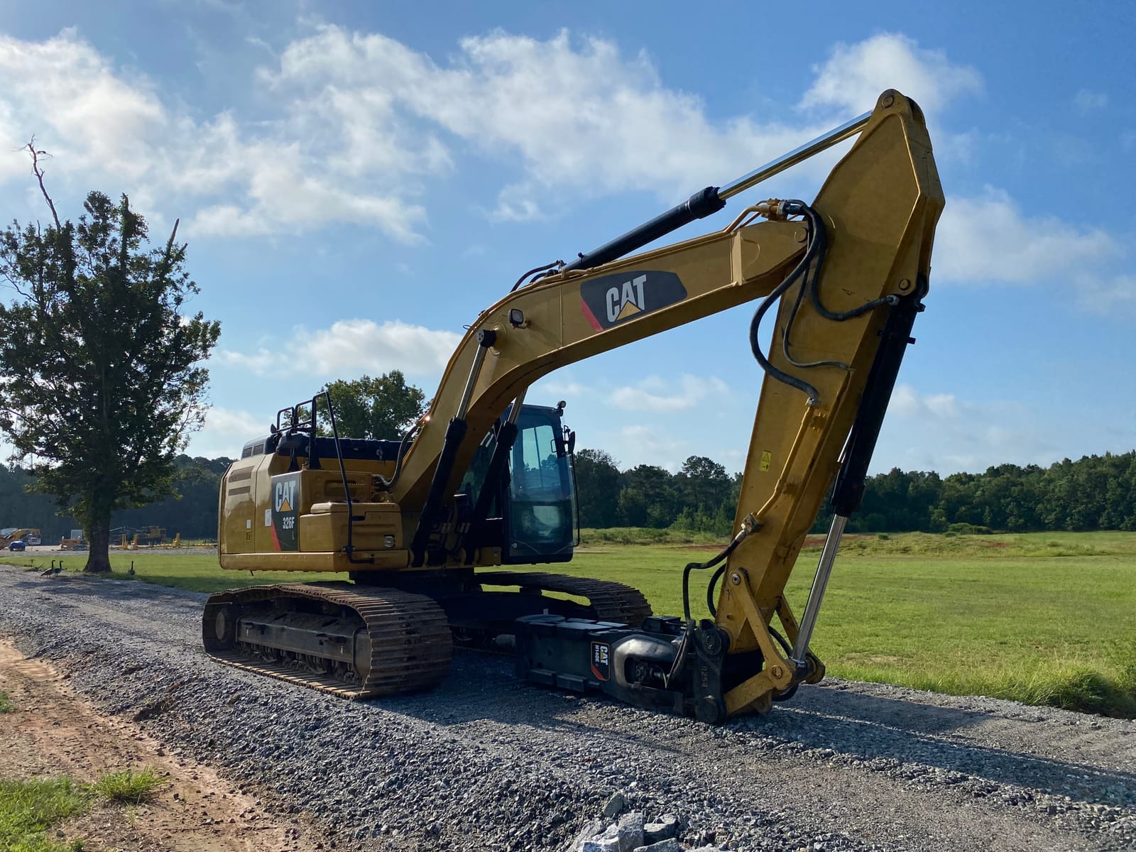 2017 Caterpillar 326FL