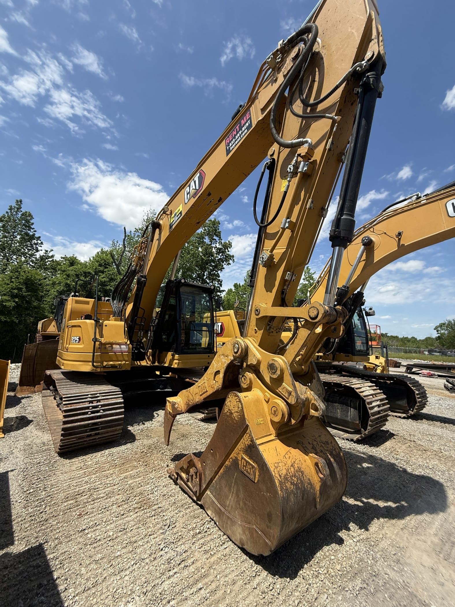 2022 Cat 325