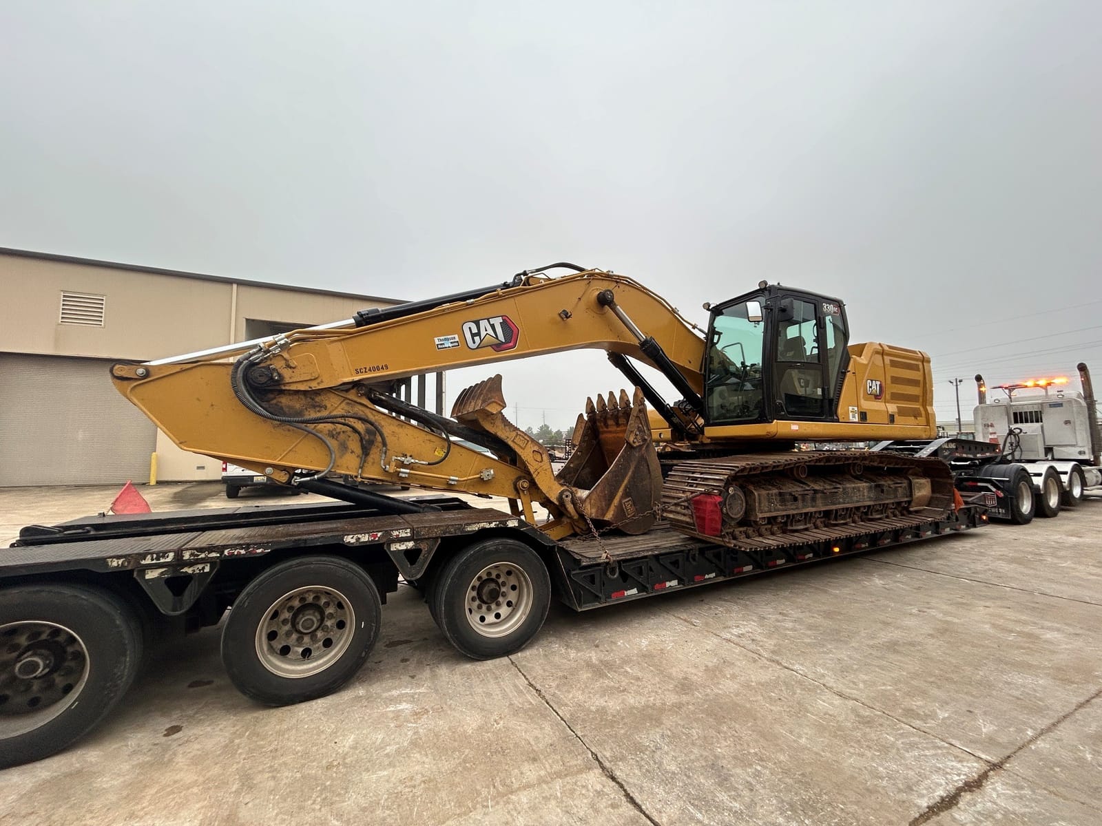 2023 Cat 330GC