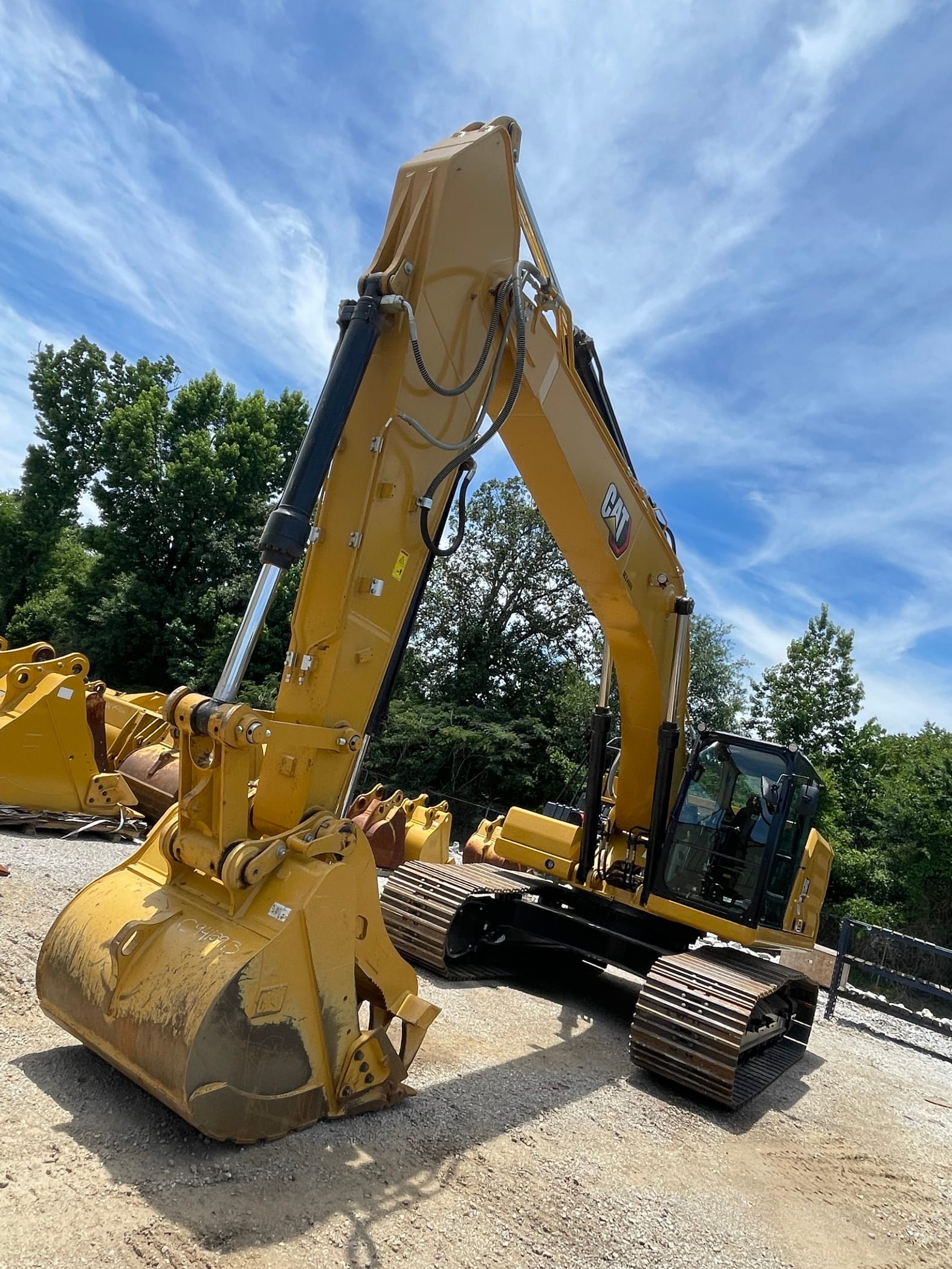 2023 Cat 330-GC