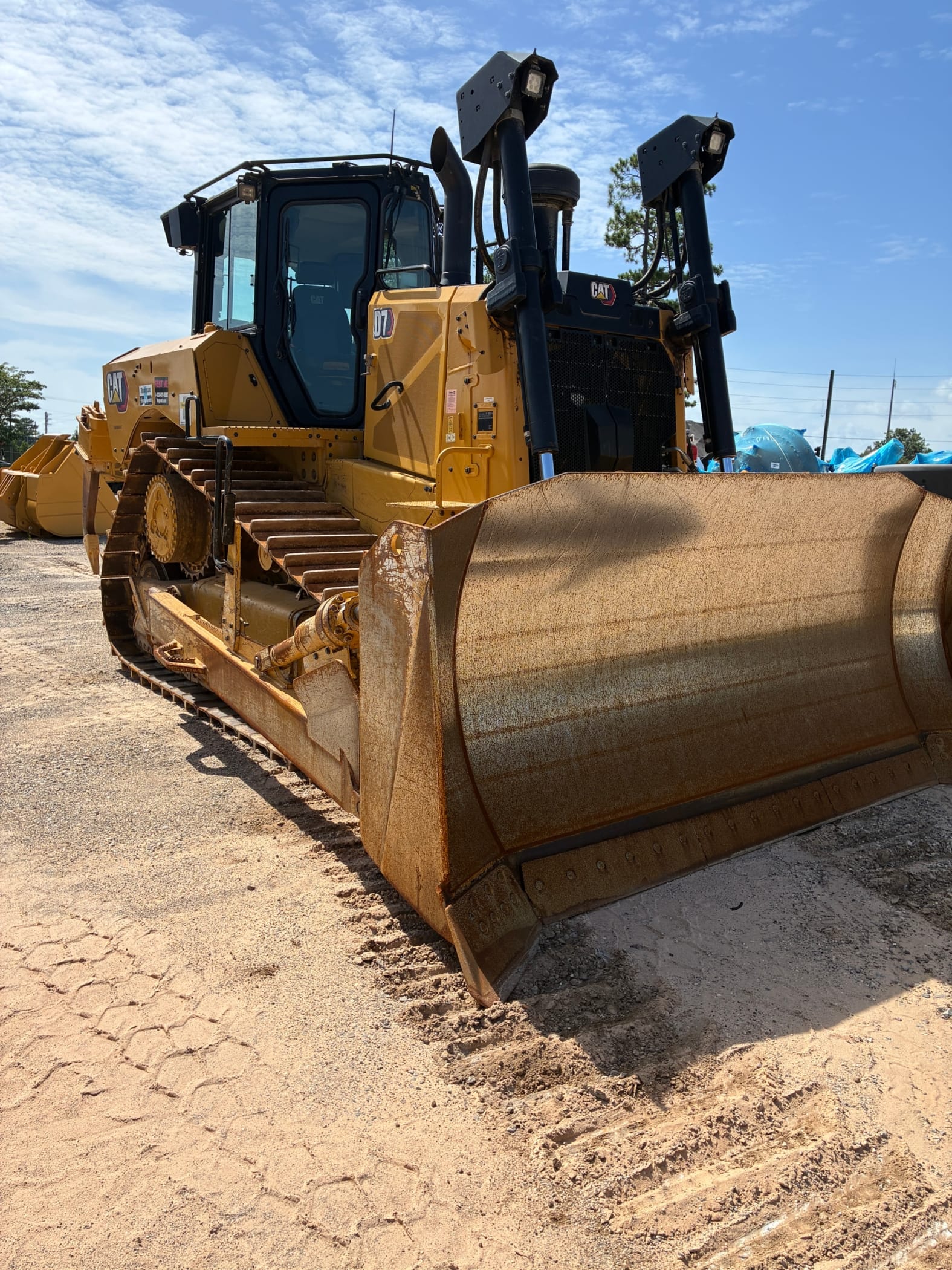 2023 Cat D7