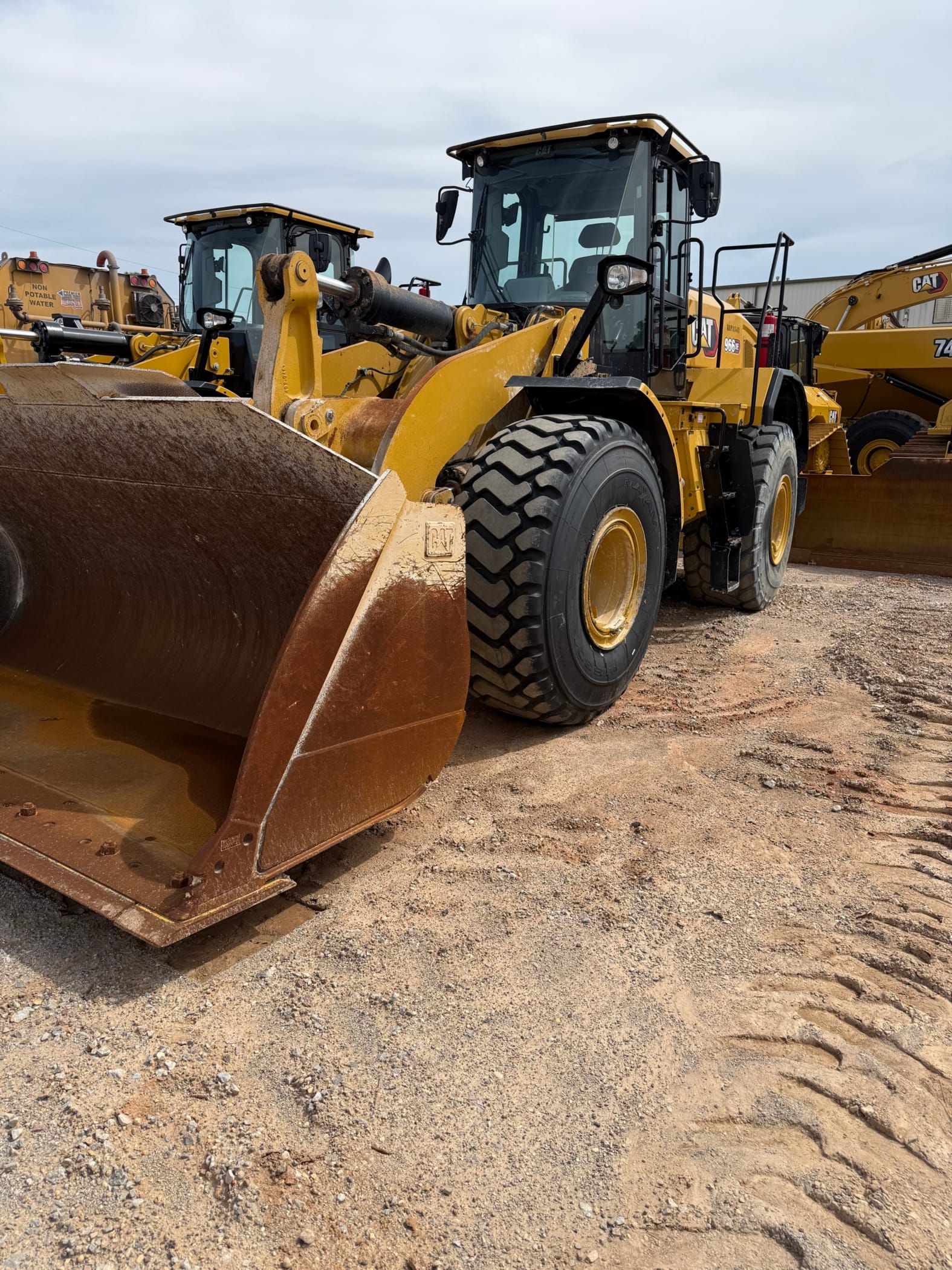 2024 Cat 966XE