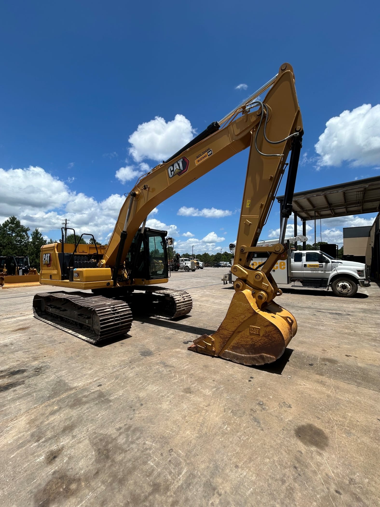 2024 Cat 323