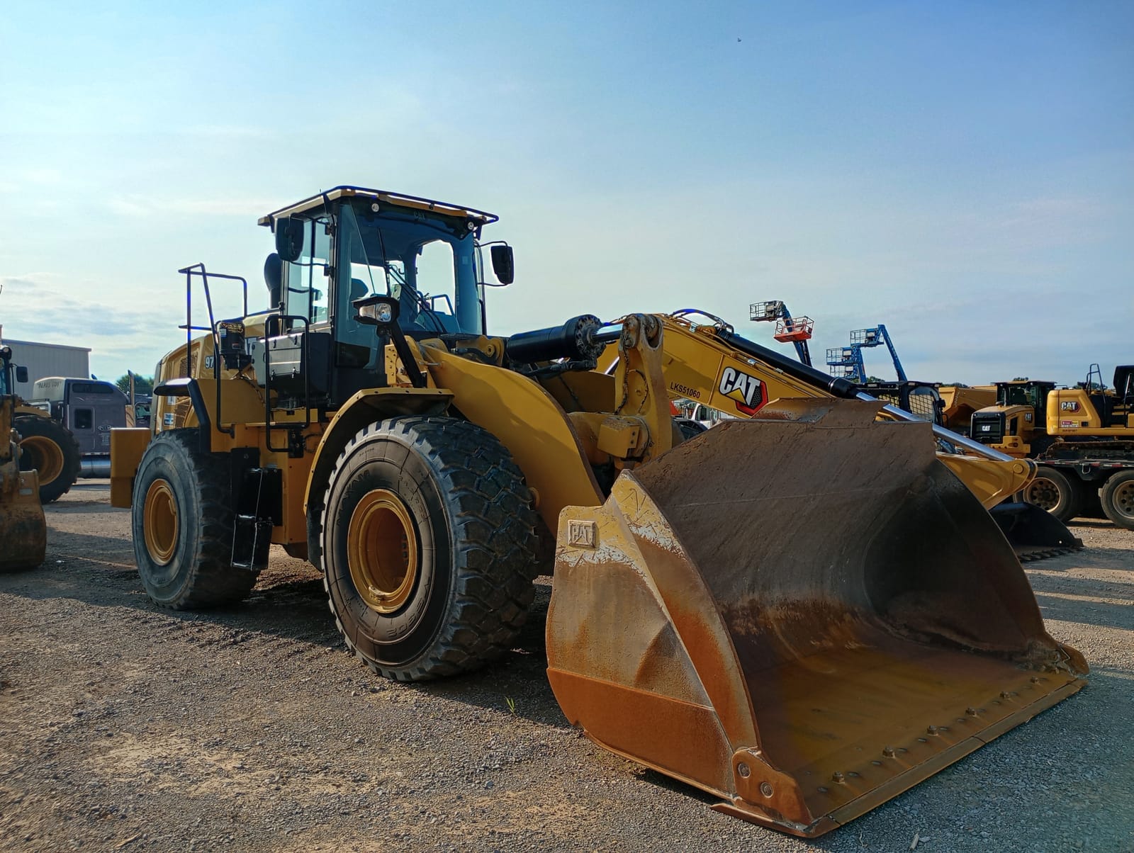 2024 Cat 972