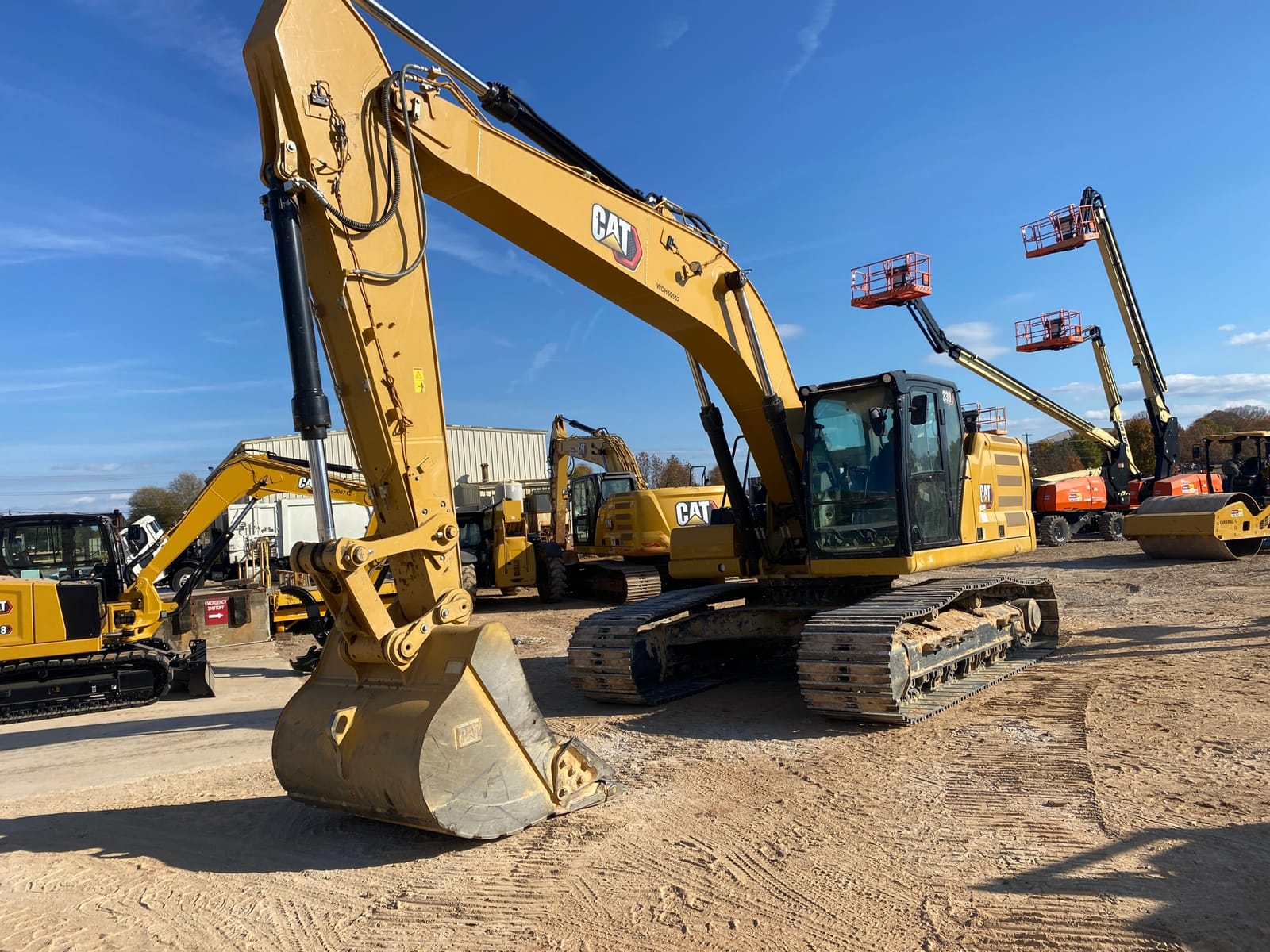 2024 Cat 330