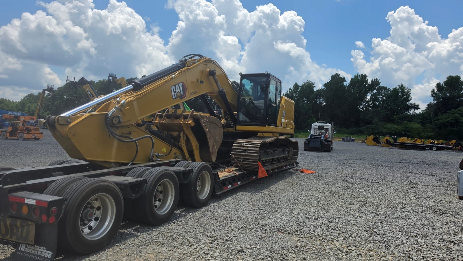 2025 Cat 330GC