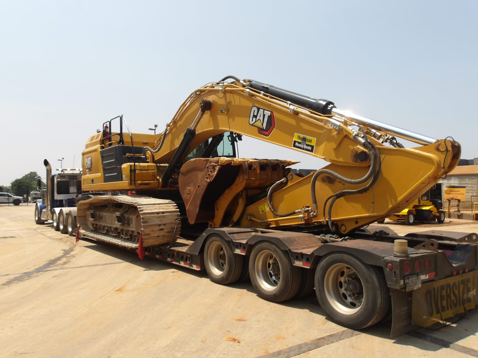 2025 Cat 352FG