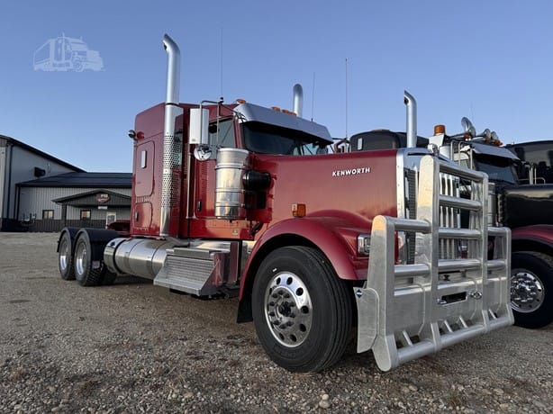 2025 KENWORTH W900L