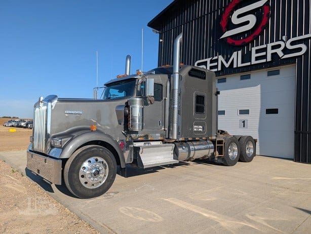 2018 KENWORTH W900L