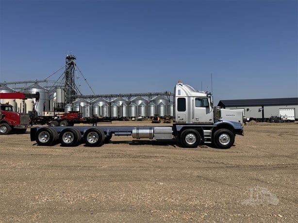 2013 WESTERN STAR 4900