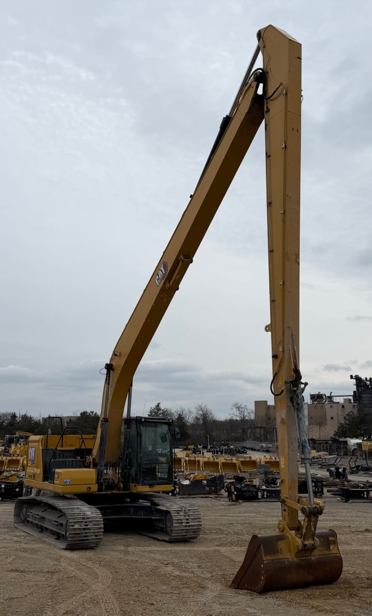 2023 Cat 326-07