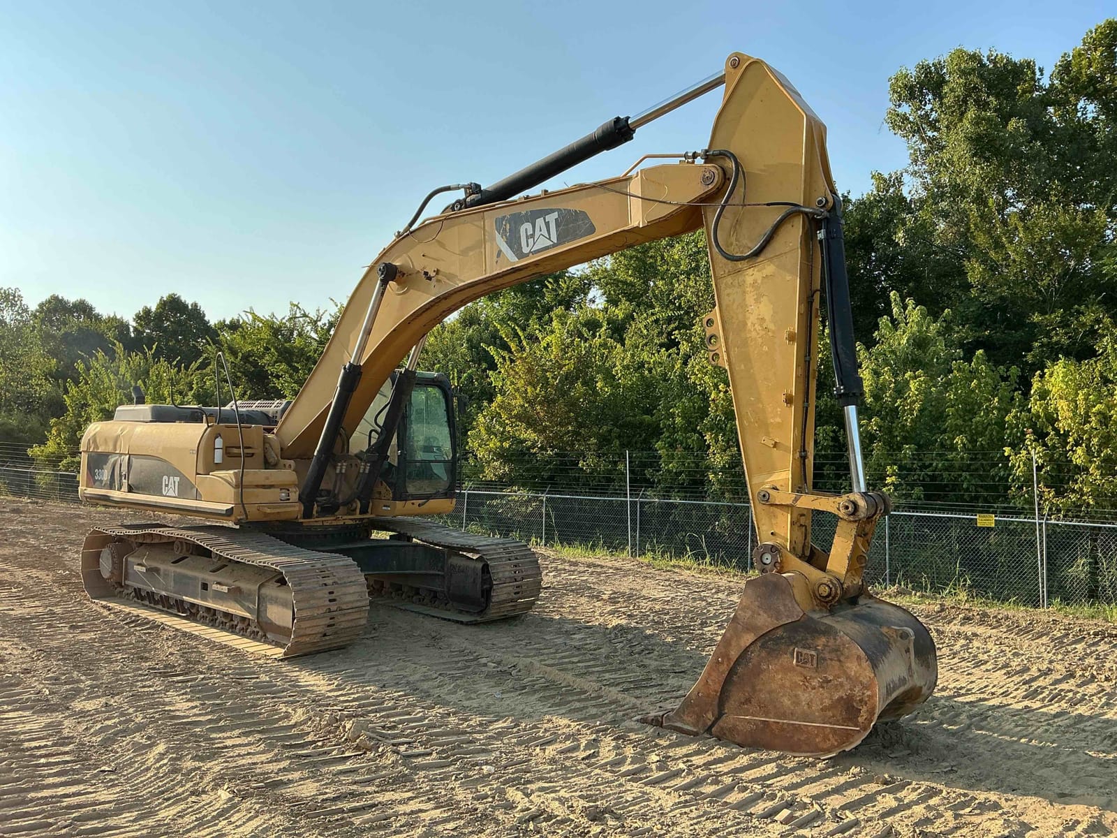 2008 Cat 330D L