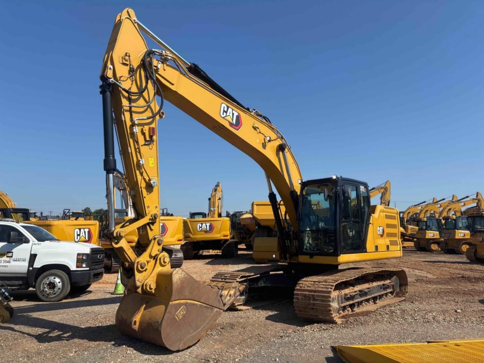 2023 Cat 323
